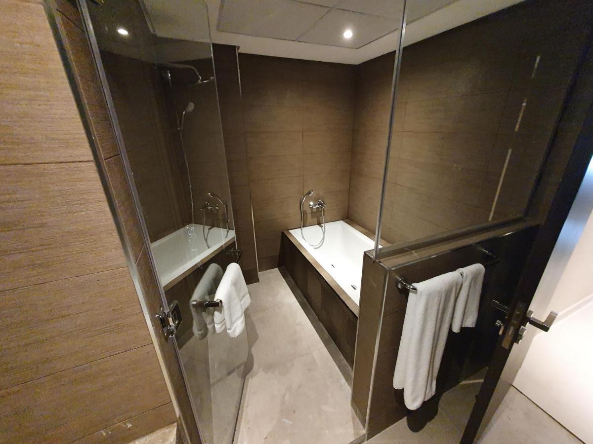 מנאמה Sunday Luxury Downtown Adliya Formerly Jewel Hotel מראה חיצוני תמונה
